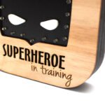 Veladora Máscara Negra | Superhéroe in Training – NUHA Deco - Imagen 3