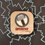 Veladora Martillo | Superhéroe in Training – NUHA Deco - Imagen 2