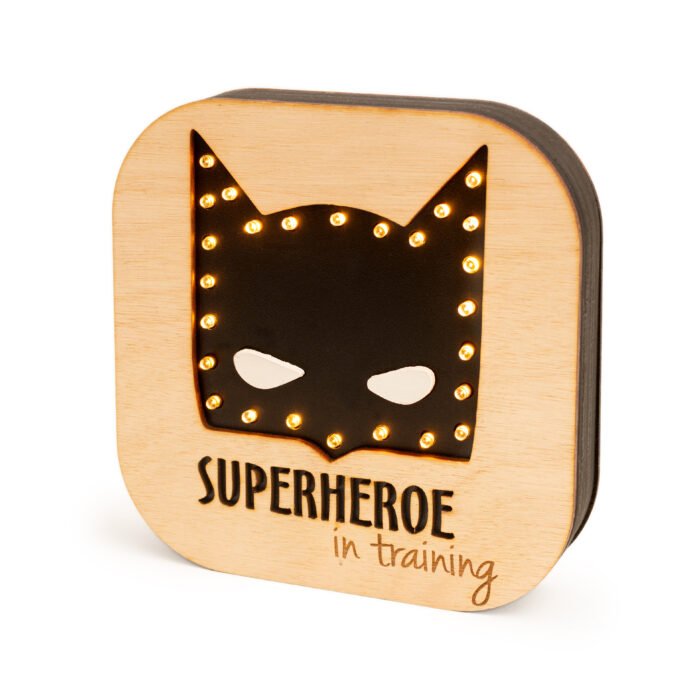 Veladora Máscara Negra | Superhéroe in Training – NUHA Deco - Imagen 1
