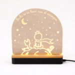 Veladora El Principito en Madera y Acrílico – Luz LED Cálida | Personalizable